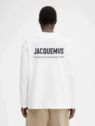 Langarm-T-Shirt mit Adresse von Courchevel Langarm-T-Shirt mit aufgedruckter Adresse und Logo – exklusiv online und in unserem Geschäft in Courchevel erhältlich