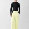 Maßgeschneiderte Gore-Tex-Hose Jacquemus + Nike Maßgeschneiderte Hose aus Gore-Tex – Zusammenarbeit zwischen Jacquemus und Nike
