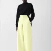 Maßgeschneiderte Gore-Tex-Hose Jacquemus + Nike Maßgeschneiderte Hose aus Gore-Tex – Zusammenarbeit zwischen Jacquemus und Nike